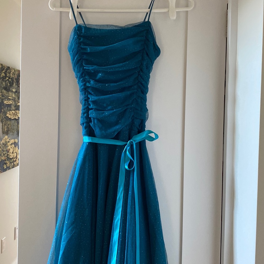 Junior - sparkle formal dress
